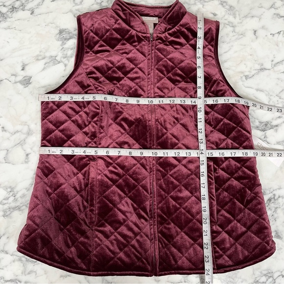 Chico's Quilted Velvet Vest Plum Wine Maroon Size 1 US Small NWT - Picture 7 of 8